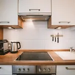 Sadebo Modern - Balkon Oder Terrasse Apartament