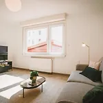 Appartement Sadebo Modern - Balkon Oder Terrasse Lübeck