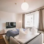 Appartement Sadebo Modern - Balkon Oder Terrasse Lübeck
