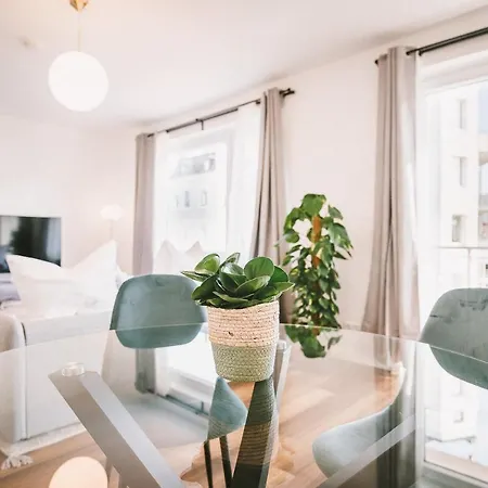 Sadebo Modern - Balkon Oder Terrasse Apartamento